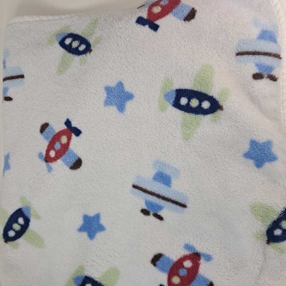 Circo Baby Blanket Airplanes Planes jets‎ White Stars Blue Red Green 2009 plush